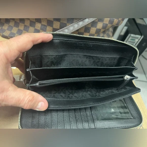 Coach wallet - Picture 3 of 3